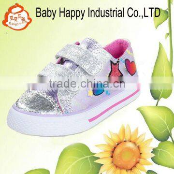 Glitter Leather PVC Injection Girls Shoes with Star Design