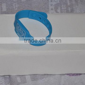 Cheap innovative rfid abs/silicone waterproof wristband