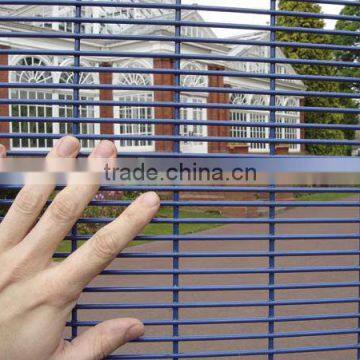 Galvanized and pvc coated anti-climb 358 mesh fence