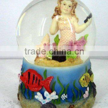 Polyresin Marid Water Globe Decoration Craft