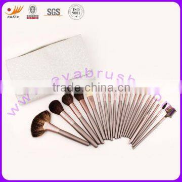 Beautiful 18pcs Cosmetic Brush set with Various Handles and Hair Colors are Available