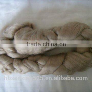 China lowest price 30-45mic&80-100mm, natural color wool top for carpet yarn