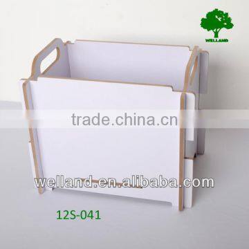 Decorative foldable storage box