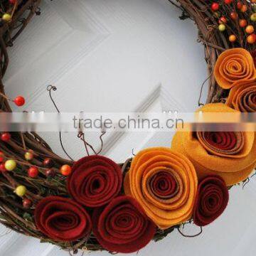 2017 china hot sale high quality handmade promotional new product handicraft christmas decoration felt wholesale wire wreath