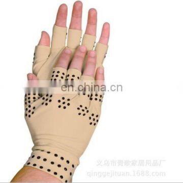 Magnetic Anti-Arthritis Therapy Magic Fingerless Palm Hand Massage Gloves