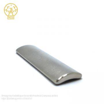 China Factory Neodymium Magnet Arc Wedge photo-2