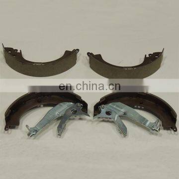 MR407920 Brake Shoes set for   L200