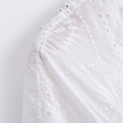 Summer New Women's White Fashionable Hollow Embroidery V-neck Short Sleeved Dress Midi Dress photo-4