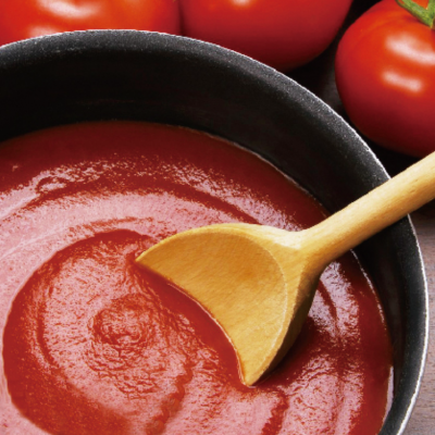 Pasta de tomate en latas de 70g y 140g, bebida de tomate, paquetes de fondue de tomate, etc. para supermercados