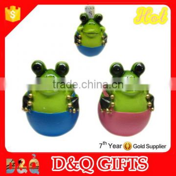 Souvenir resin painting couple frogs money banks