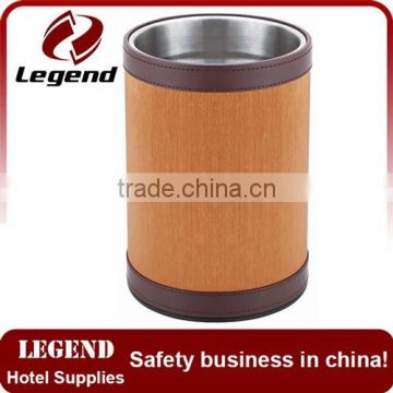 Hot item in Europe handsfree kitchen dustbin