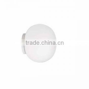 0814-9 aluminum diffuser support flashed Opaline glass Ball Zero Wall Lamp