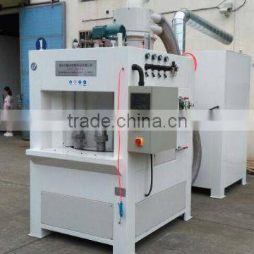 Sand blasting cleaning machine