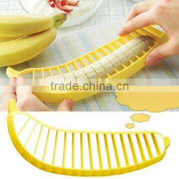 Cheapest Plastic Cutting Magic Kitchen Tools Fruit Slicer Banana Slicer 2016