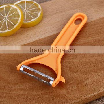 Customized Color Factory Wholesale PP Material Stainless Steel Blade Brush Shape Potato Peeler photo-3