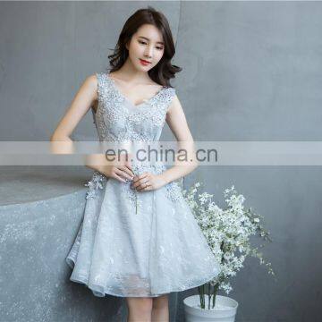 Gorgeous V Neck Grey Sleeveless Lace-up A Line Knee-length Elegant Lace Beaded Appliqued Evening Dress