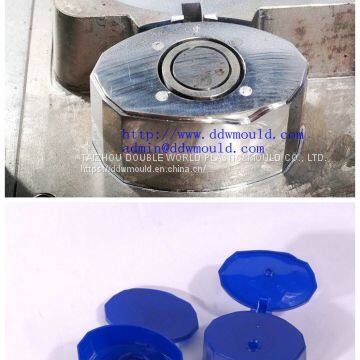 ＤＤＷ 4CAV Plastic Flip Cap Mold with hot runner exported to Mexico