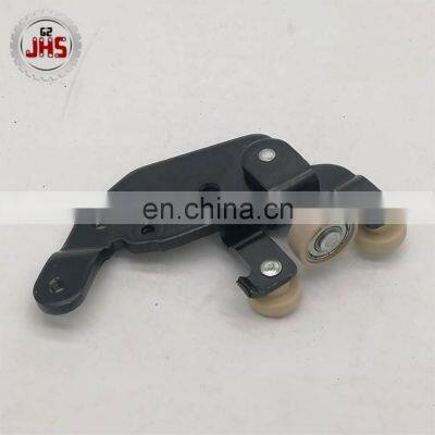 Hot Sale High Quality Wholesale  Automotive parts Sliding Door Lower Slider For hiace  KDH2 OEM 68350-26080