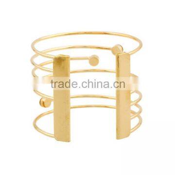 Europe Wire Shape Diamond Gold Plated Cuff Bracelet photo-4