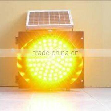 Solar Flashing LED Traffic Light