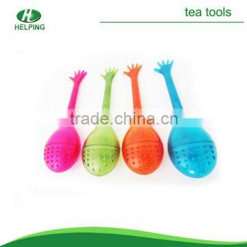 Plastic tea infuser mugs for loose tea