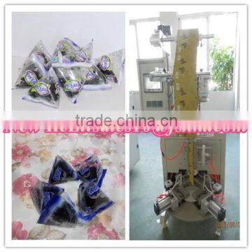 Automatic dried Blueberry triangle packaging machine