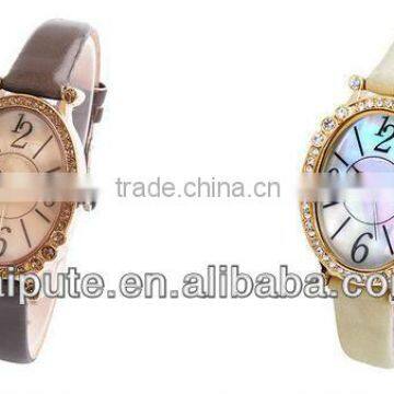 2013 fashion new design round ladies wrist watch with japan movement