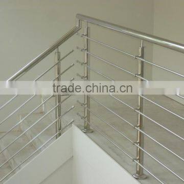 Horizontal bars railing with bar holders