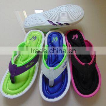 2015 High Quality fashion design women slippers custom logo pu flip flops for women