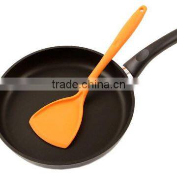 BPA free food grade silicone kitchenware utensil