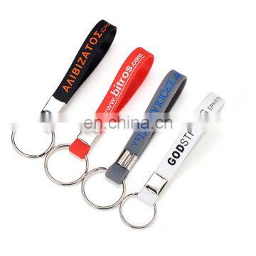 2016 popular unique polo shirt /sport shirt silicone keychain/colorful shirt keychain