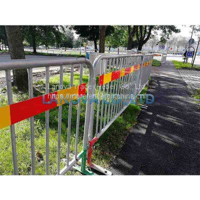 Crowd barrier