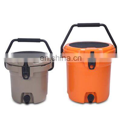 Portable rotational molding 2.5 gallon 5 gallon cooler jug cold water bucket