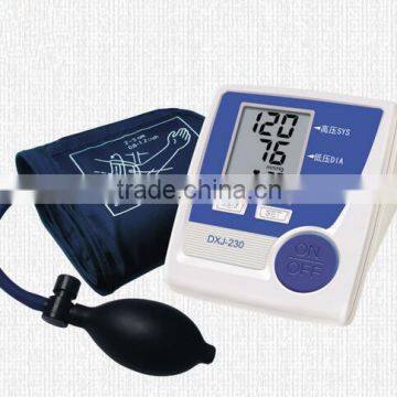 New health and medical best price arm electric digital blood pressure monitor from china