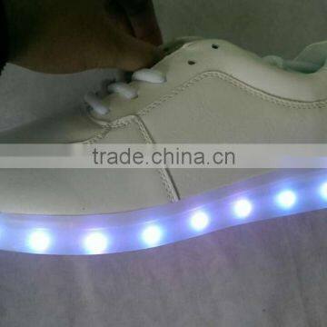 2016 Fashion Most Popular LED Light Shoes Sport Attractive LED Light Up Shoes photo-3
