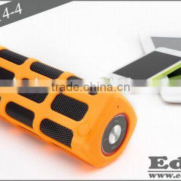 2014 power bank waterproof mini bluetooth speaker with subwoofer