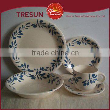 hot design 30pcs hanpainted ceramic dinnerset made in China