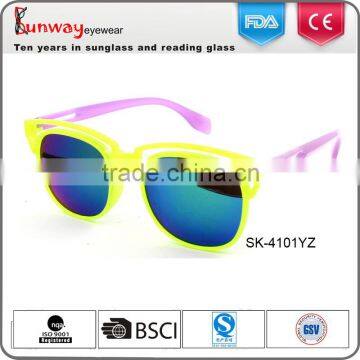 Alibaba Wholesale 2016 New Style Promotional Sunglasses With Custom Logo Printing Sunglasses                        
                                                Quality Choice