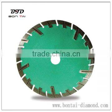 Hot pressed segmented blade with protection