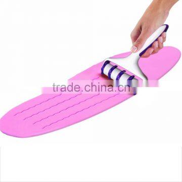 2017 New Fondant Strip Ribbon Cutter Sugarcraft Cake Decorating Tools Plastic Cake Rolling Pin Embosser Roller Set Baking Tools photo-5