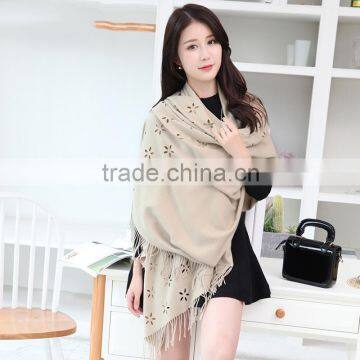 2016 winter fashion lady Pierced floral 30%viscose 70%polyester scarf and shawl, pashmina scarves and shawl factory china