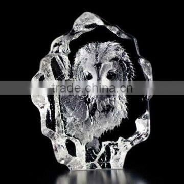 Beautiful crystal owl carving