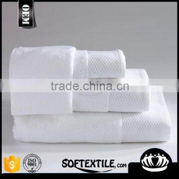 China Manufacturer Antistatic Nice Black White Bath Towels