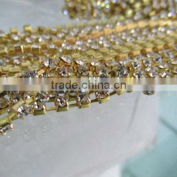 PP14 glass rhinestone cup chain with round brass base