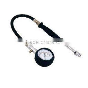 Dual air tire gauge for truck