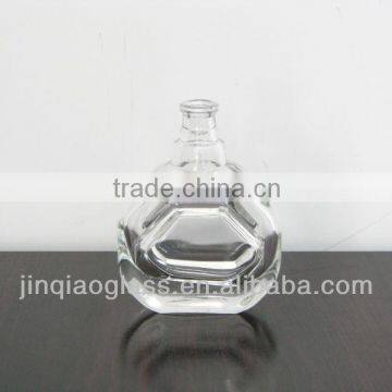 customized glass perfume bottle with pump spray cap