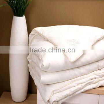 100% Luxury Mulberry Silk Comforter