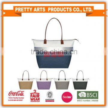 woman daily carry extra large beach tote handbag with leather handles