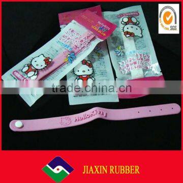 2013 cute hello kitty wristband