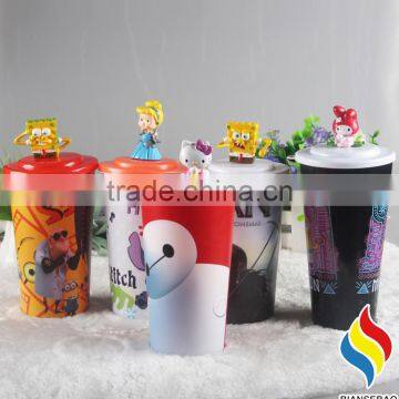 BPA Free Customized Made pp Plastic Cup With Top Figurine